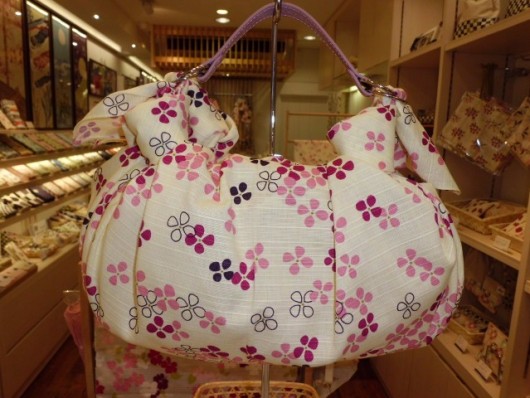 FUROSHIKIクロス あじさい模様×着せかえベルト ふろしきバッグ FUROSHIKIクロス あじさい模様×着せかえベルト ふろしきバッグ